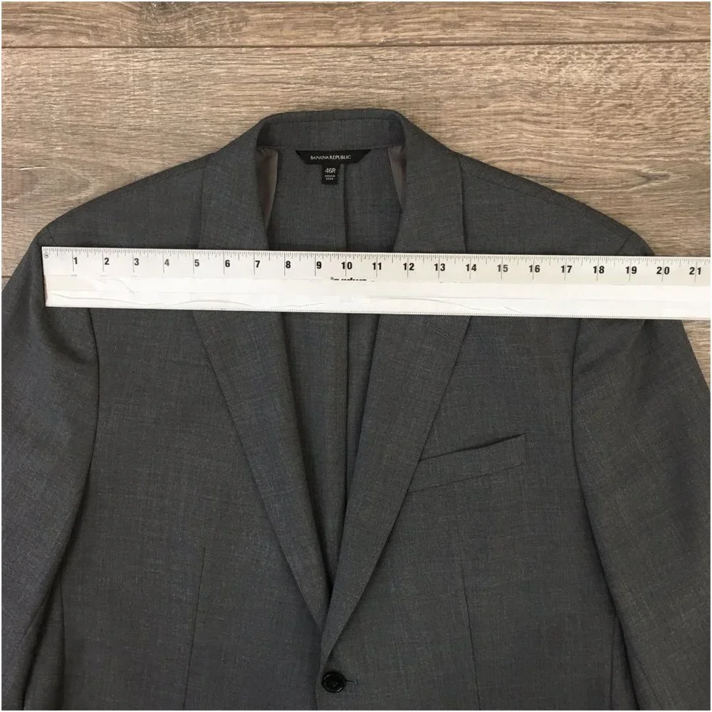 Banana Republic Mens Blazer Sport Coat Two Button‎ Jacket Wool 46R Casual Suits